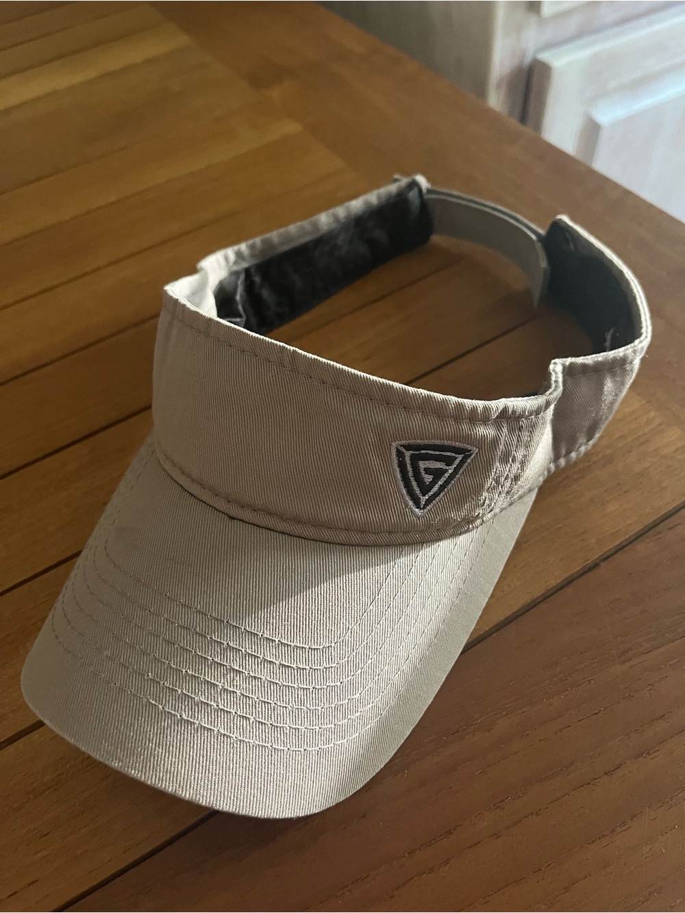 Signature Men's Taupe Visor with Triangle G Patch